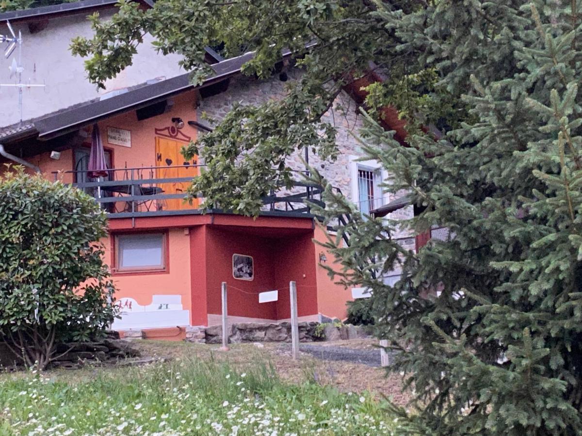 La Casa Dei Nonni Con Spa Privata Su Richiesta Pont Canavese Exterior foto