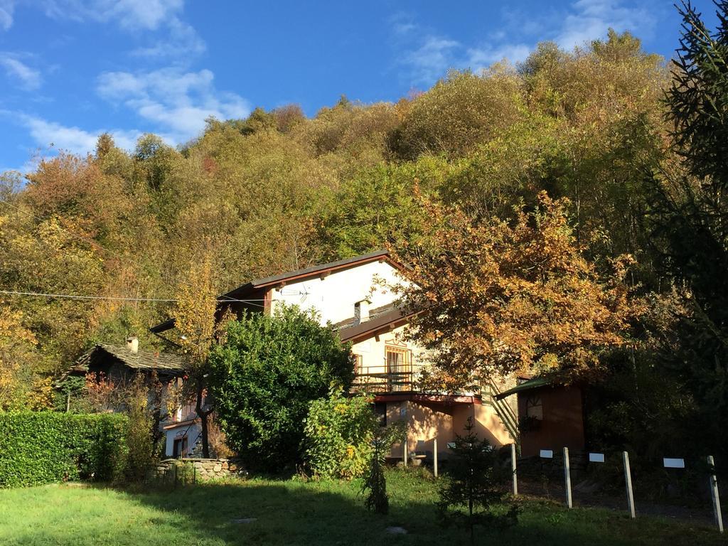 La Casa Dei Nonni Con Spa Privata Su Richiesta Pont Canavese Exterior foto